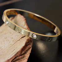 Trendy Elegant Gold Bangle